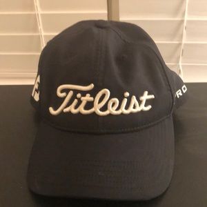 Titleist Pro V1 golf hat- adjustable back